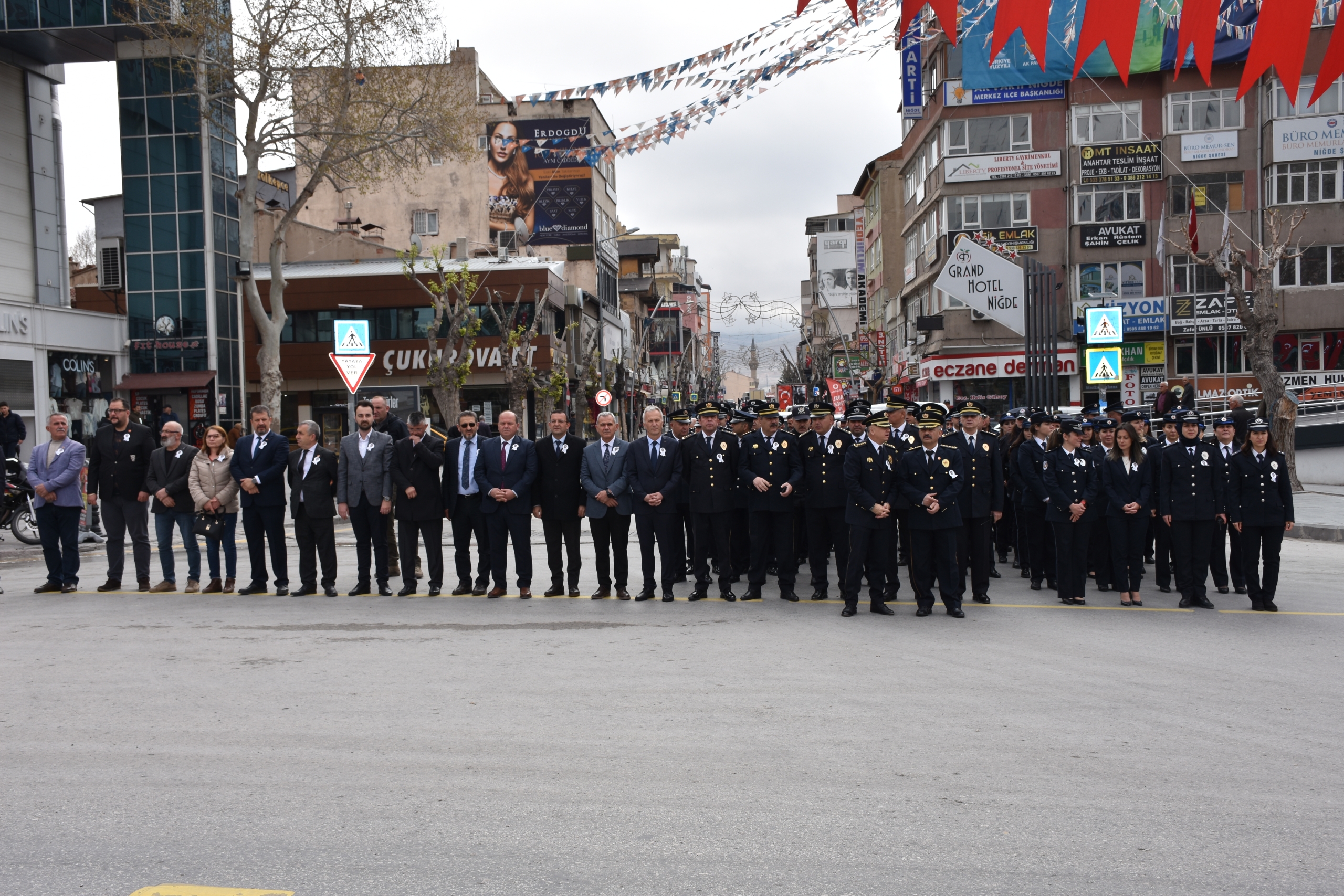 sivas-ve-nigdede-turk-polis-teskilatinin-179-kurulus-yil-donumu-kutlandi-bANZRRDU.jpg
