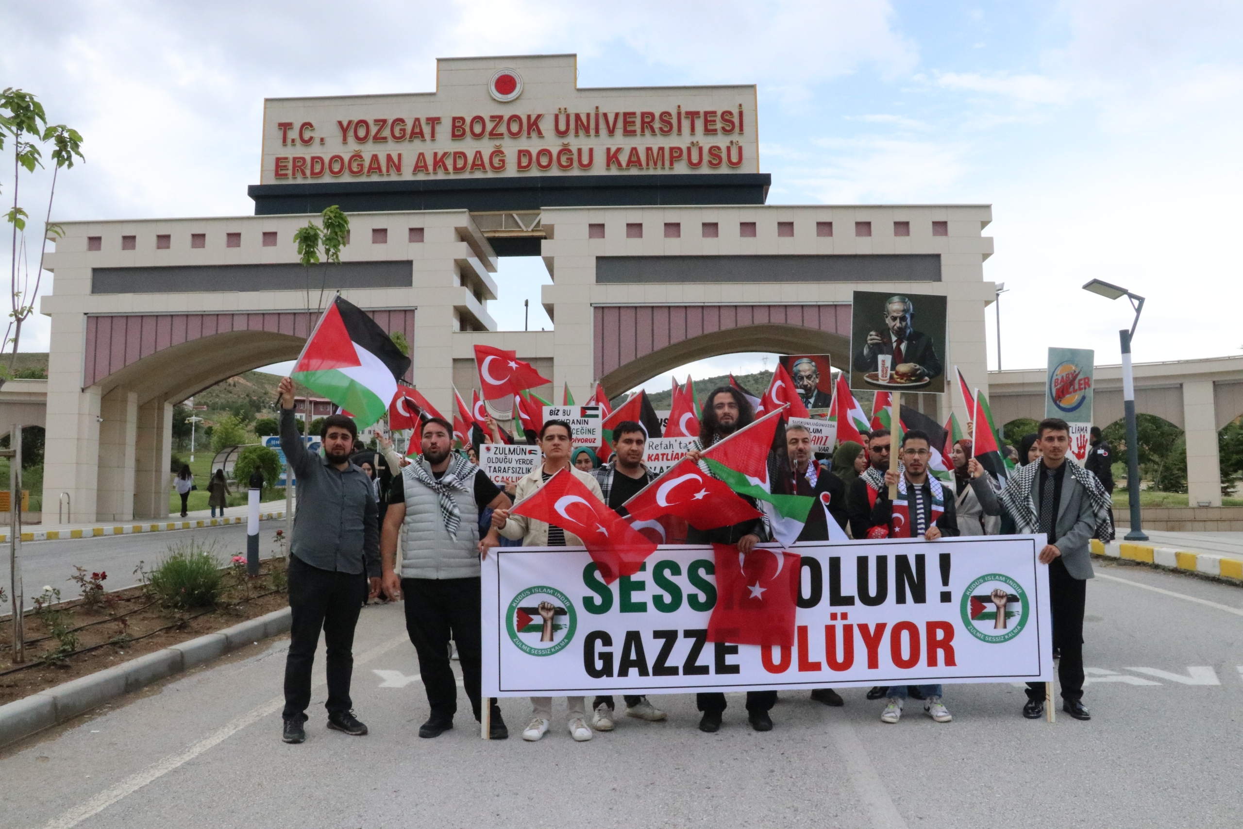 yozgat-bozok-universitesi-ogrencileri-israili-protesto-etti-QK7EnPtk.jpg