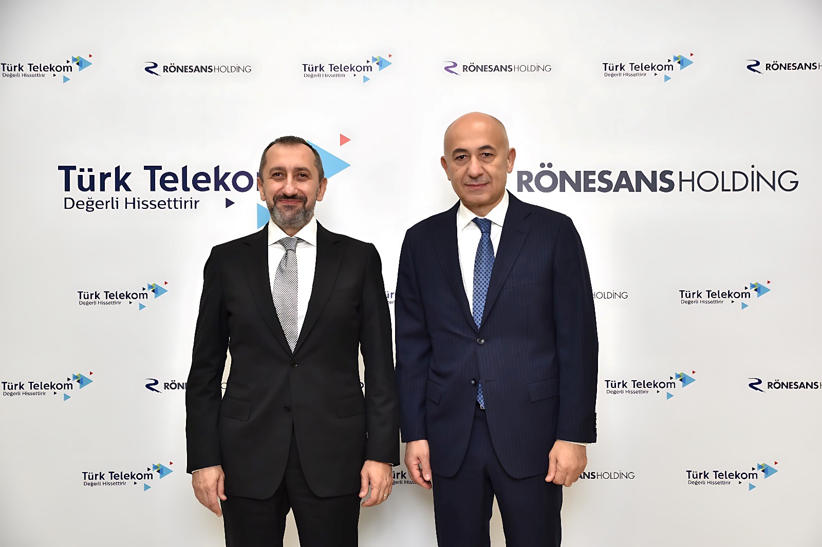 turk-telekom-ve-ronesans-holding-guclerini-dijitallesme-alaninda-bulusturdu-4ClXrscO.jpg