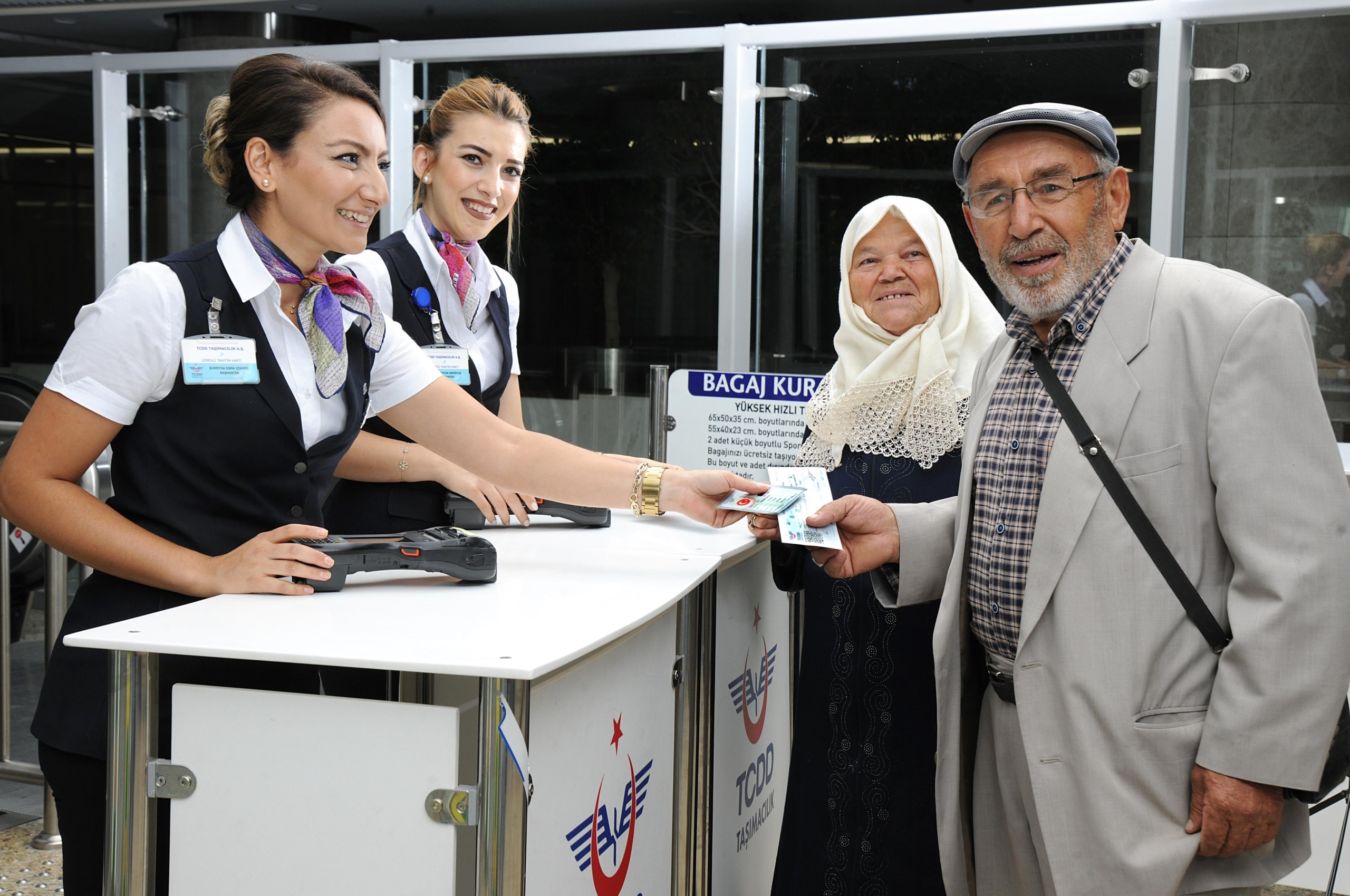 Bakan Uraloğlu: 353 bin emeklimiz indirimli seyahat etti