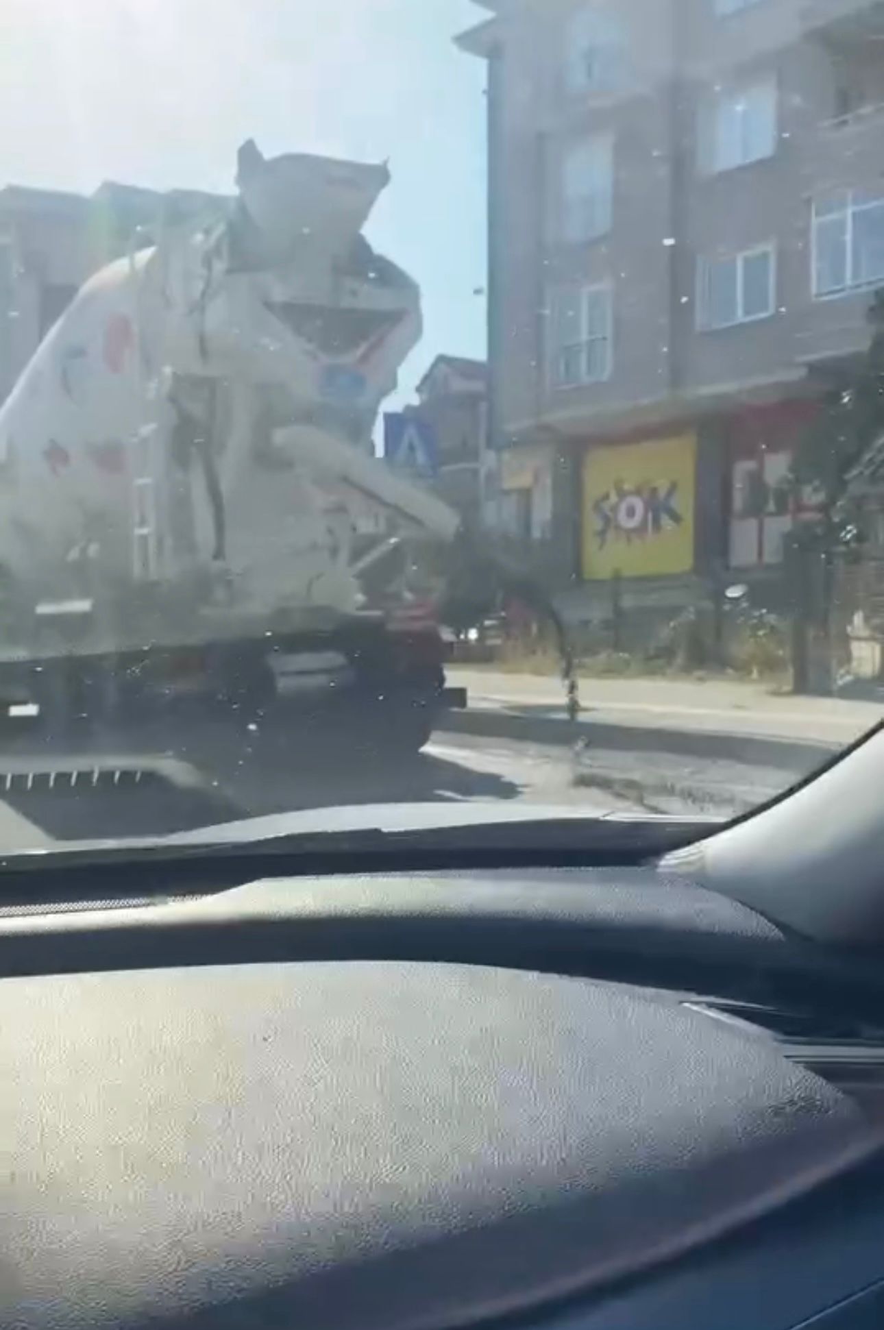 Yola beton dökülen mikserin şoförüne para cezası