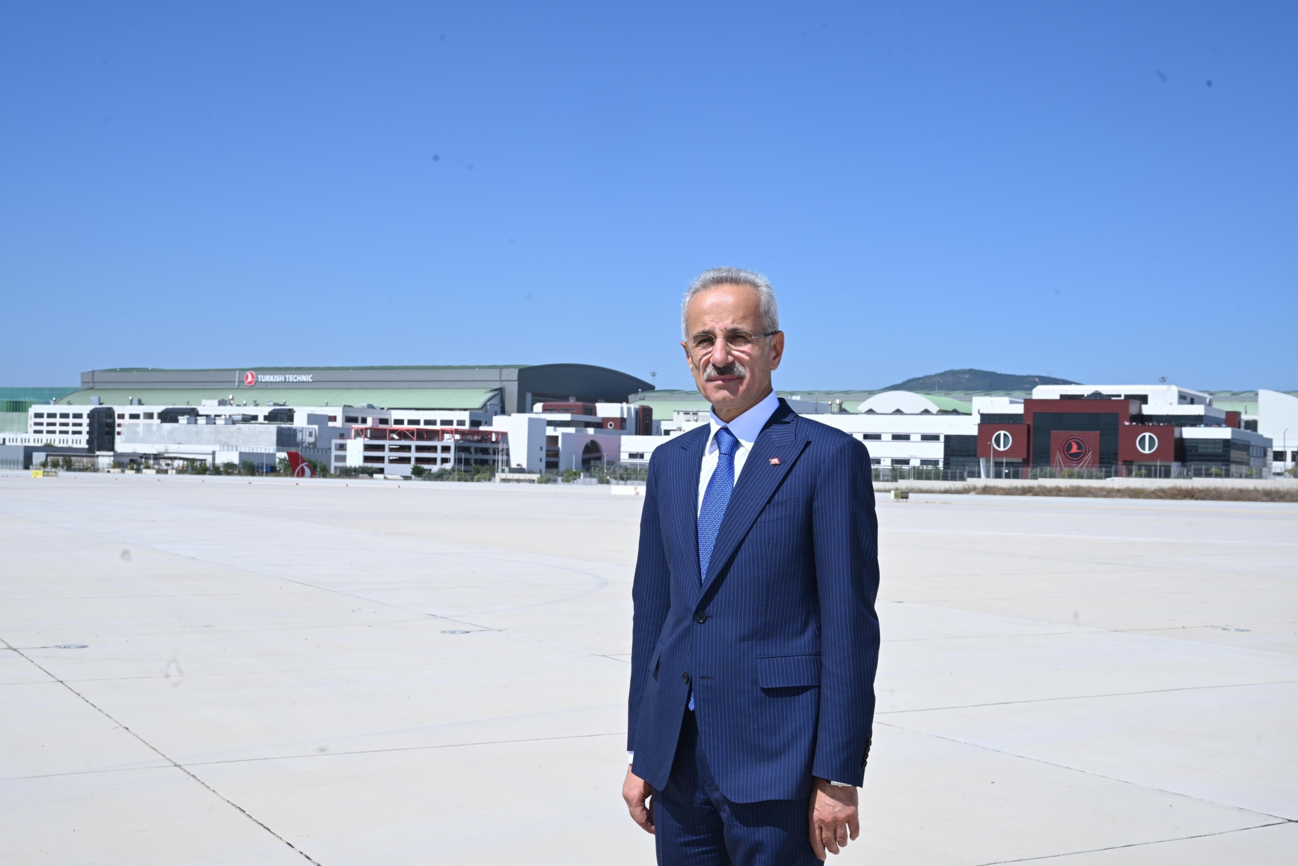 Bakan Uraloğlu: Çukurova Havalimanı 10 Ağustos'ta açılacak