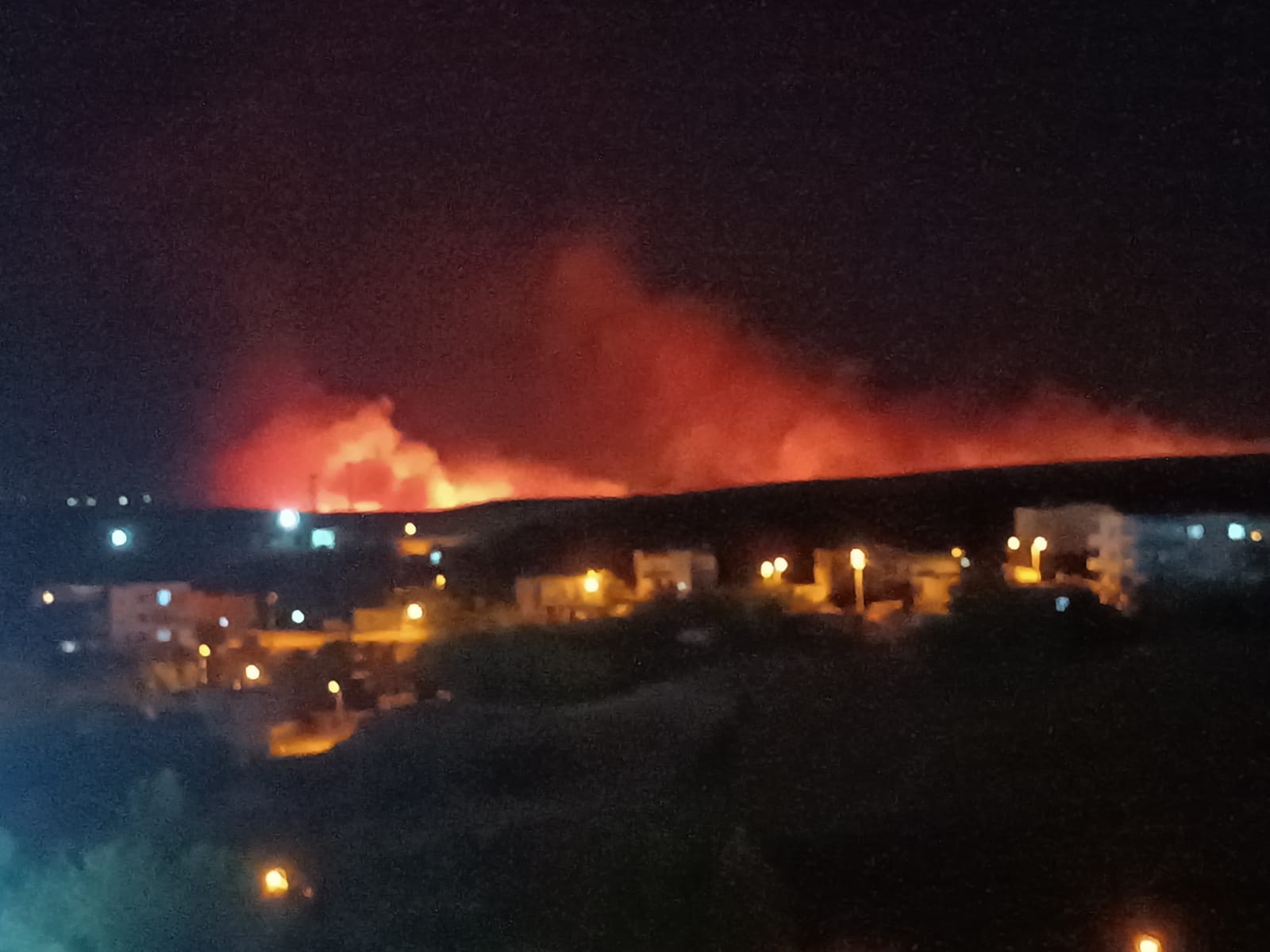 Diyarbakır’da anız yangını, 3 saatte söndürüldü