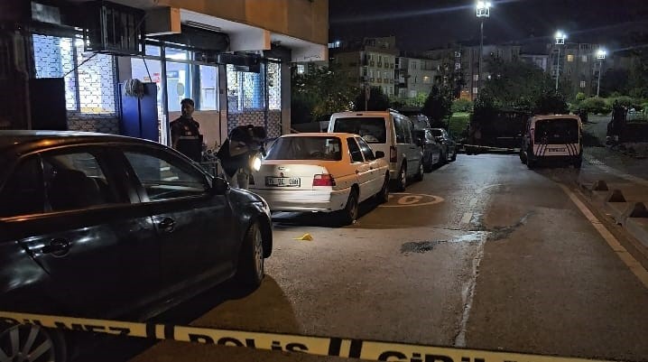 İstanbul- Esenler'de kahvehaneye silahlı saldırı