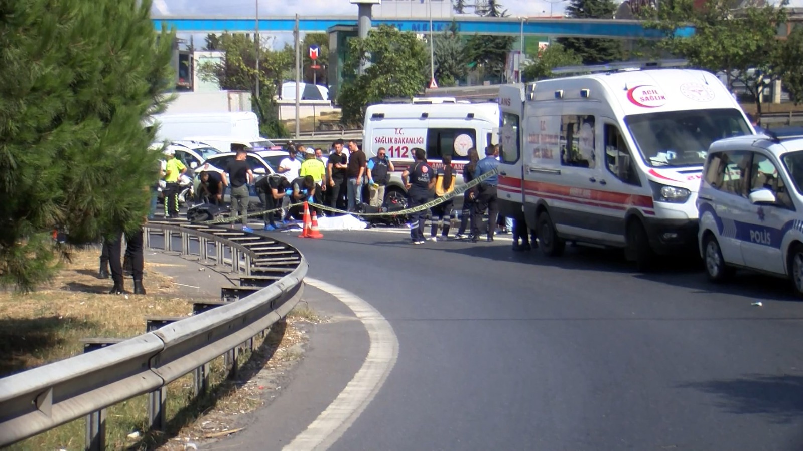 İstanbul - Bağcılar'da motosikletle kaza yapan polis memuru h