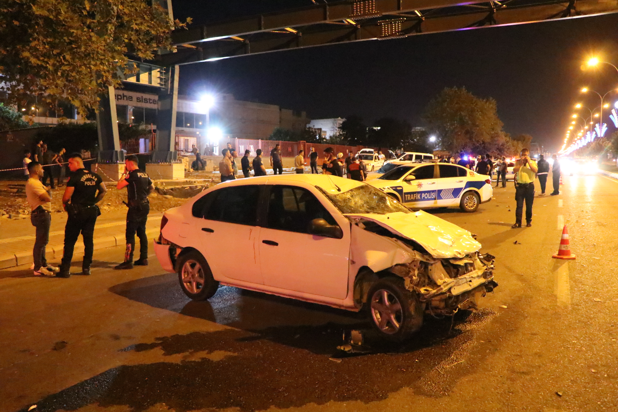 Şanlıurfa'da otomobilin çarptığı 5 çocuk öldü; 3 yaral.
